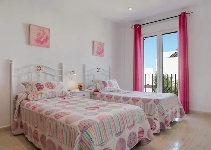 Juan 2 * Коніль-де-ла-Фронтера